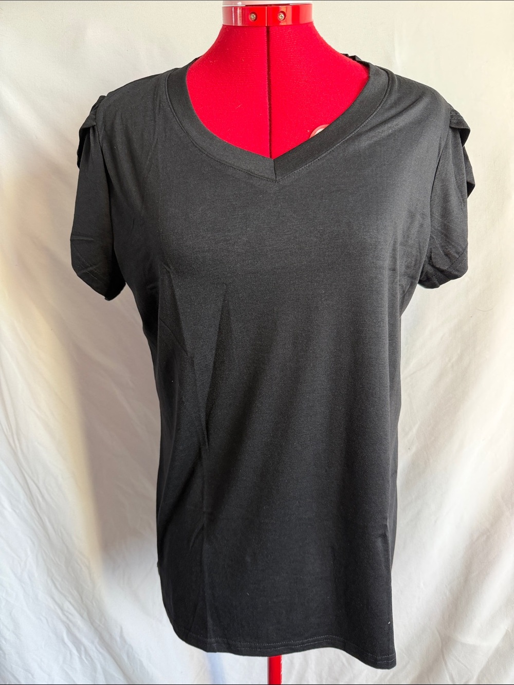 Women's Black V‑Neck Short Sleeve Tee